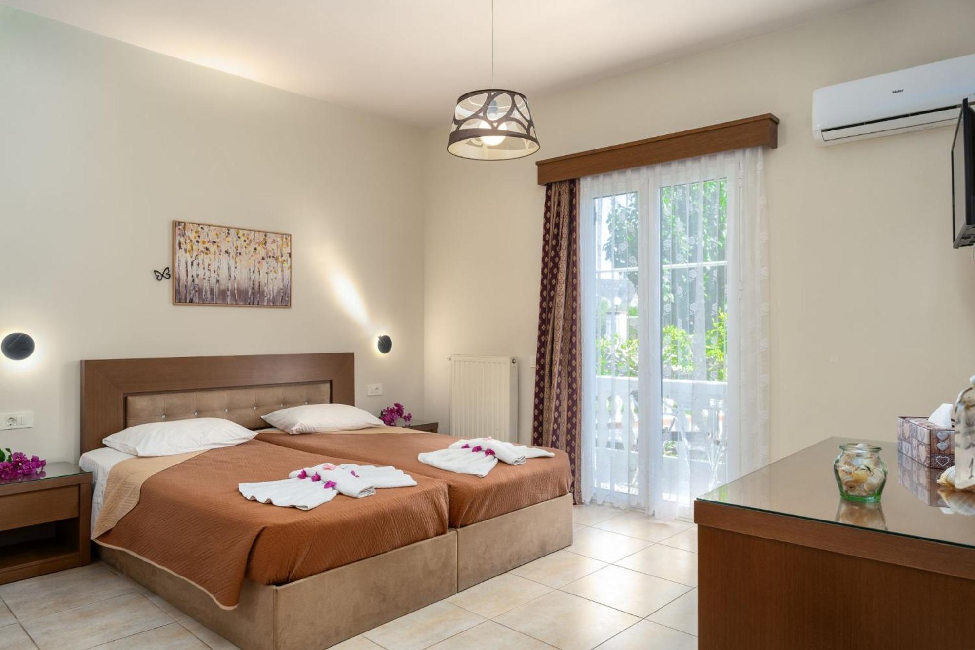 Stathis Beachfront Luxury Rooms Kalamaki  Luaran gambar