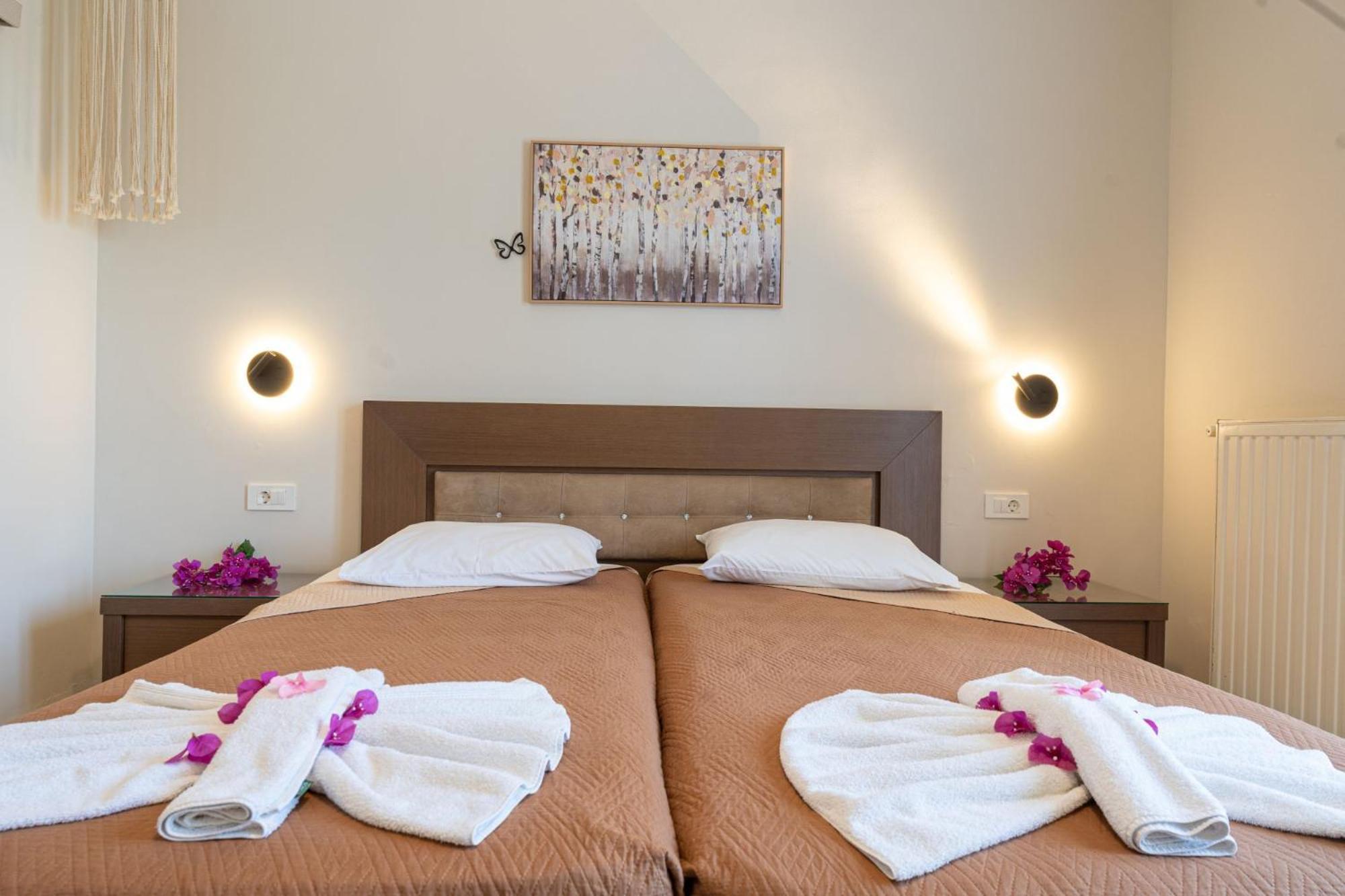 Stathis Beachfront Luxury Rooms Kalamaki  Bilik gambar