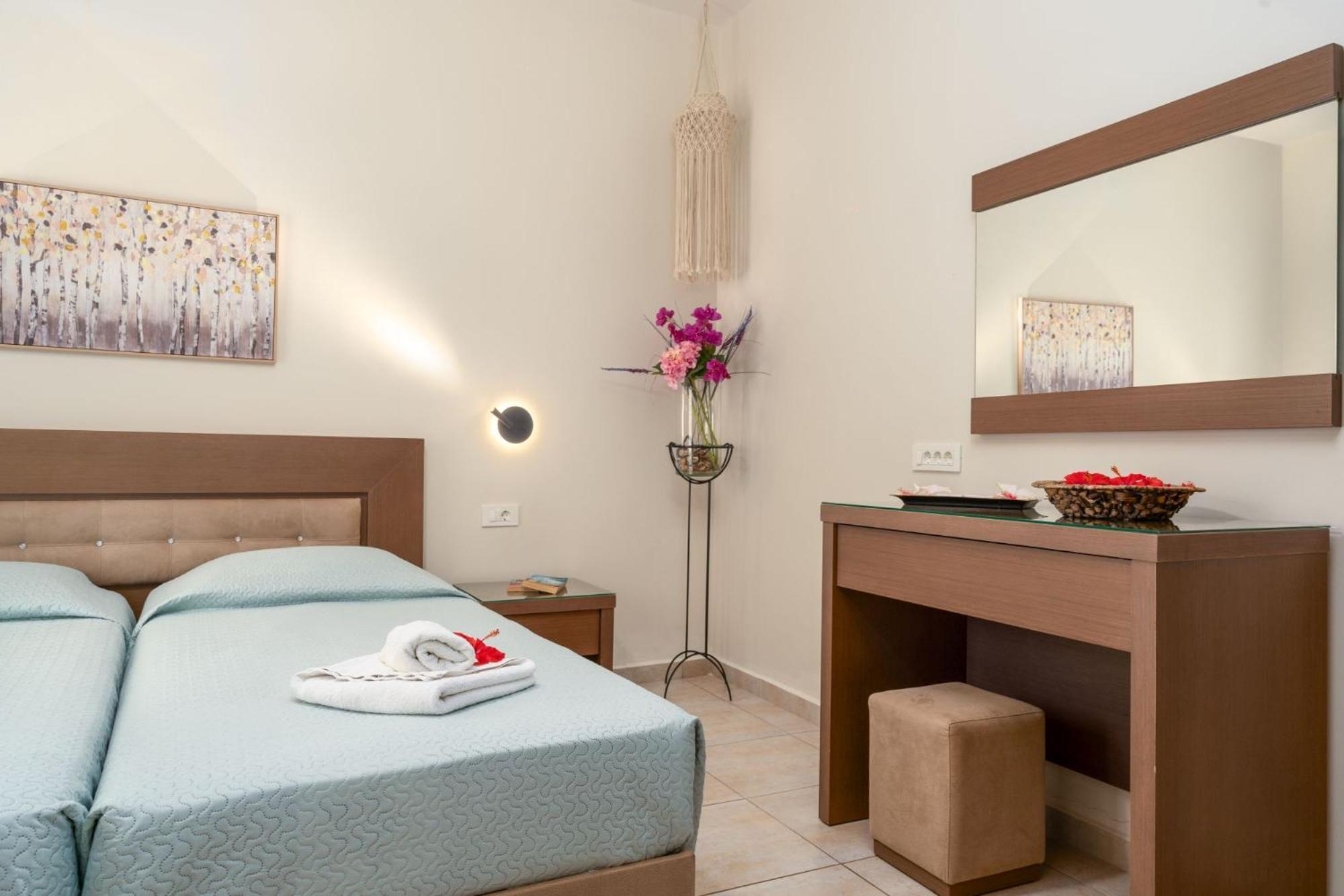 Stathis Beachfront Luxury Rooms Kalamaki  Luaran gambar